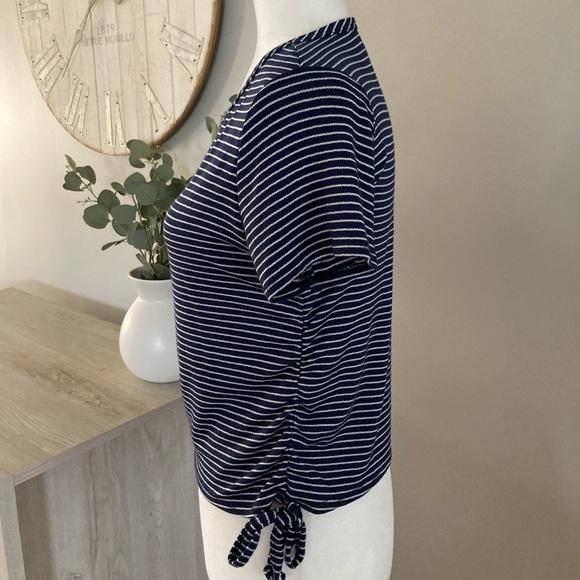 ❌SOLD Olivia Rae Navy Striped Top - Picture 4 of 7